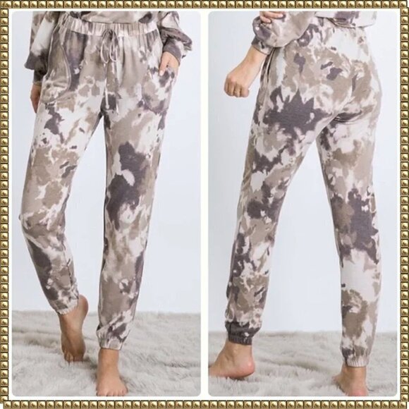 Tie Dye Jogger Pants Elastic Waist Medium NWT - Picture 1 of 9